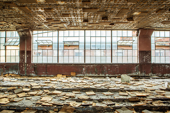 Domino Room