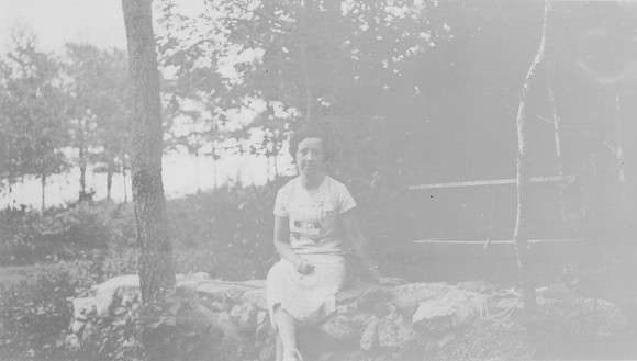 1912 - Annie Williams